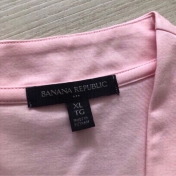 Barbie Pink Banana Republic Top - Picture 6 of 6